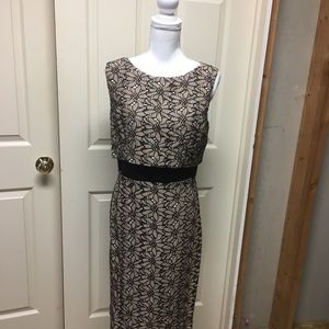 Pretty black and nude sleeveless dress